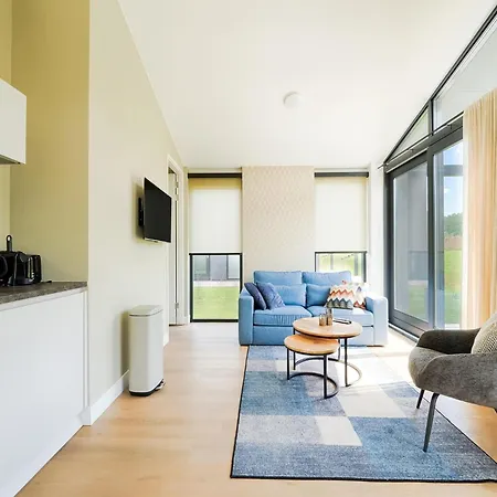 Near Kaag Lakes And Leiden Canals Oud Ade