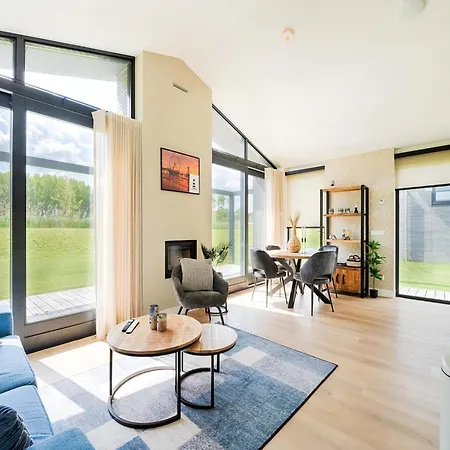 Near Kaag Lakes And Leiden Canals Nyaraló *